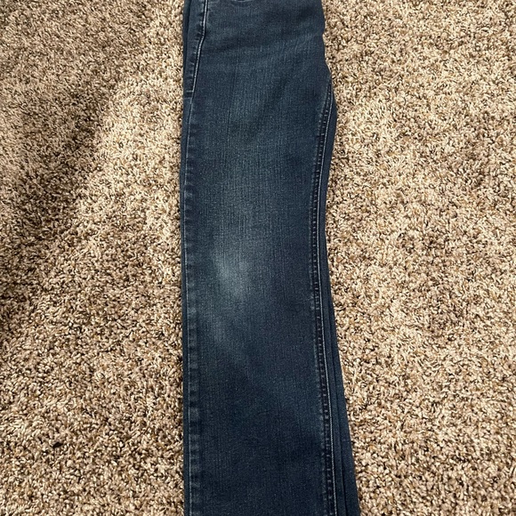 Levi’s gently used - Picture 3 of 4